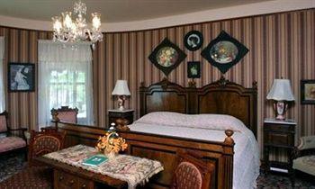 Oakenwald Terrace Hotel Chatfield Bagian luar foto