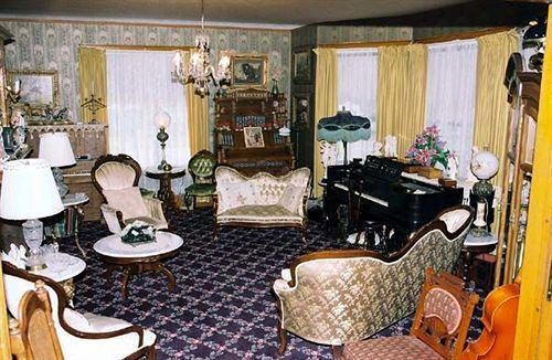 Oakenwald Terrace Hotel Chatfield Bagian luar foto